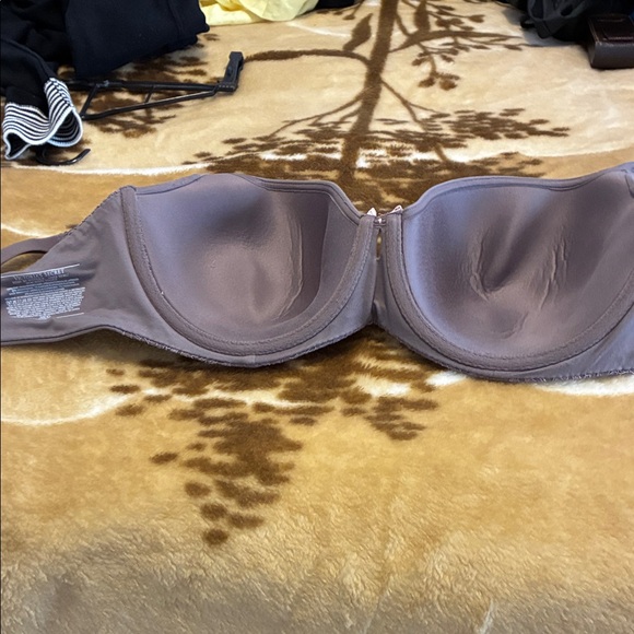 Victoria’s Secret Body by Victoria lined Demi-Bust/Demi-Bust Double Bra 38DD - Picture 3 of 8